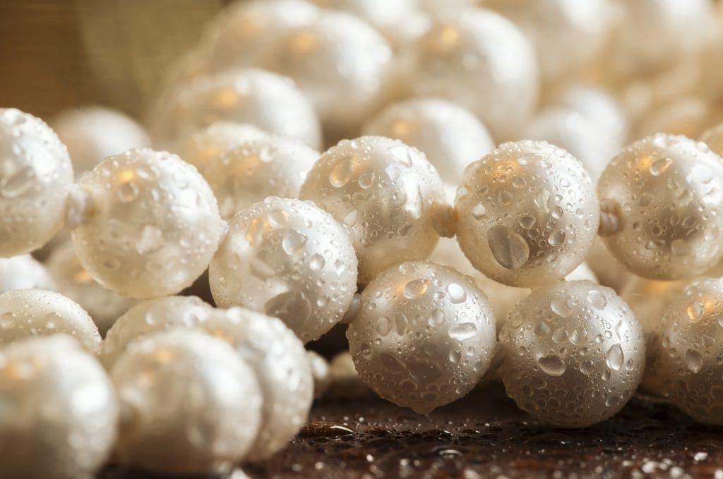 pearl dream meaning, dream about pearl, pearl dream interpretation, seeing in a dream pearl